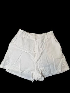 Women's White Casual Pull-On Shorts